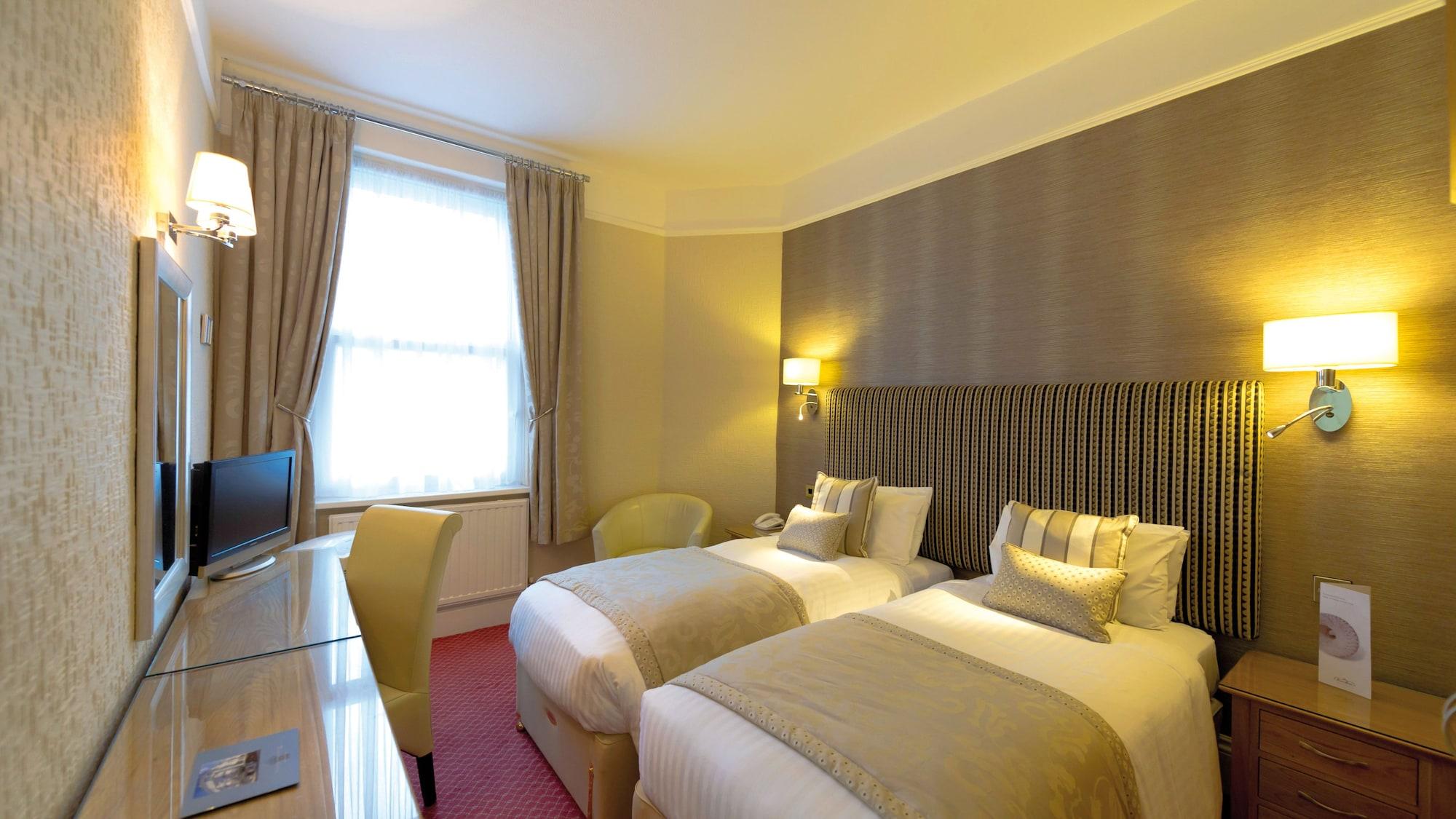 The Royal & Fortescue Hotel Μπάρνστεϊπλ Εξωτερικό φωτογραφία